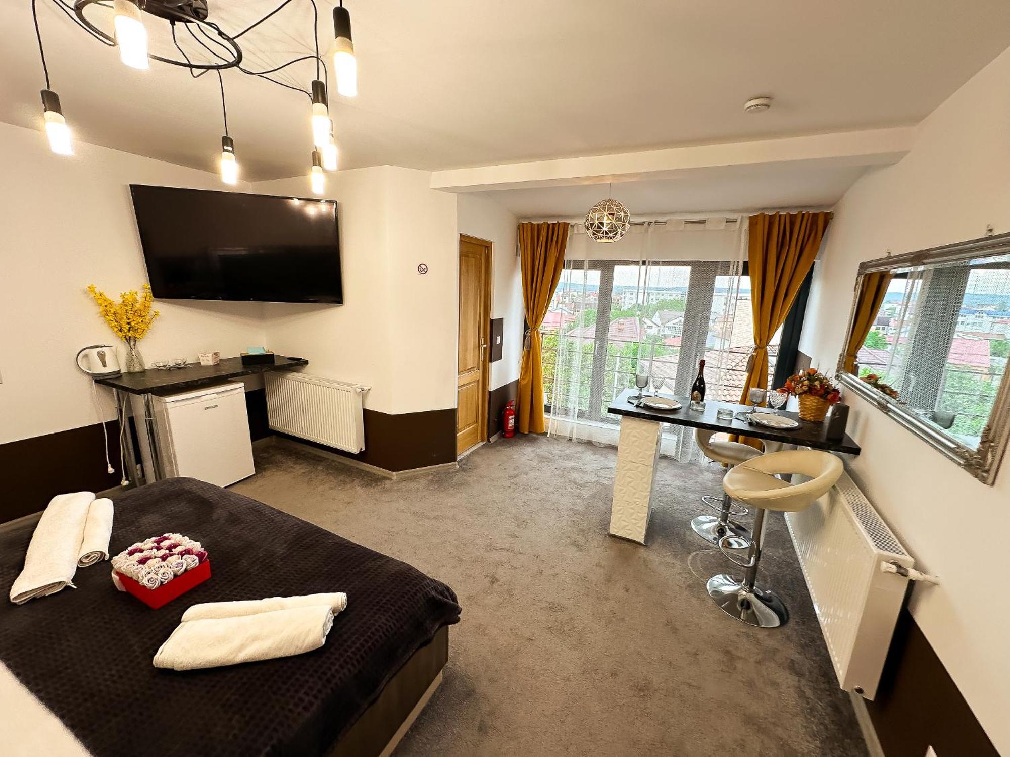 The Royal - Studio With Balcony & Panoramic View Craiova Dış mekan fotoğraf