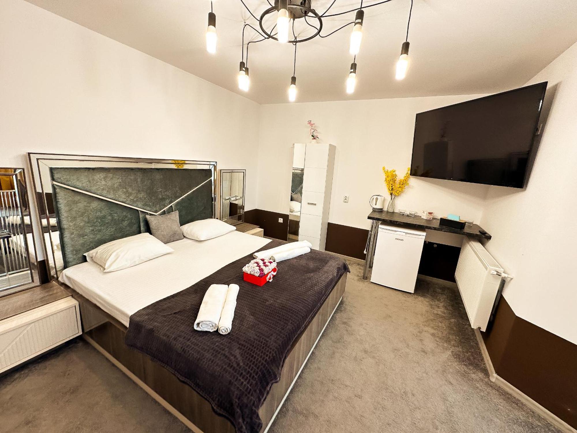 The Royal - Studio With Balcony & Panoramic View Craiova Dış mekan fotoğraf