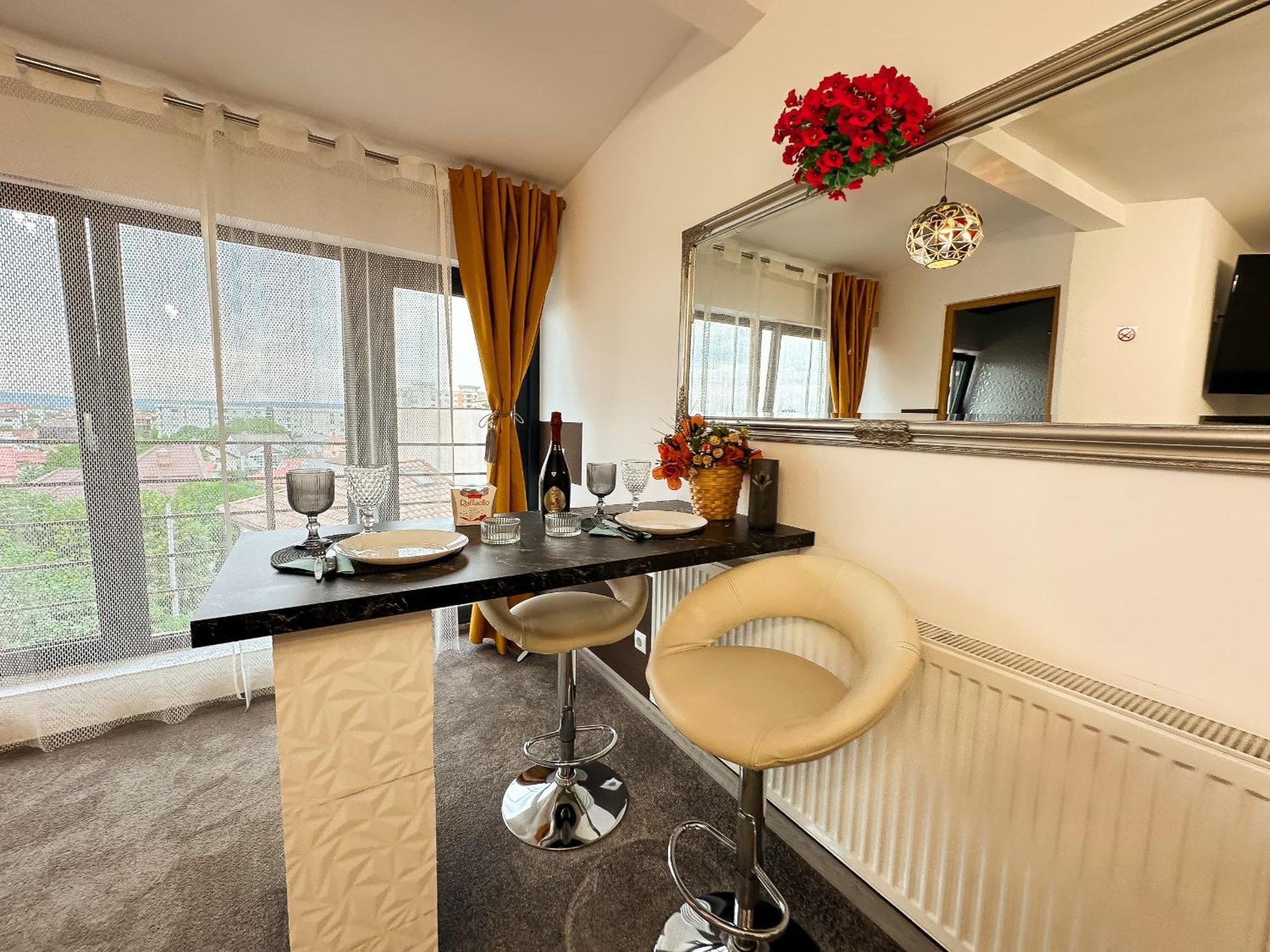 The Royal - Studio With Balcony & Panoramic View Craiova Dış mekan fotoğraf