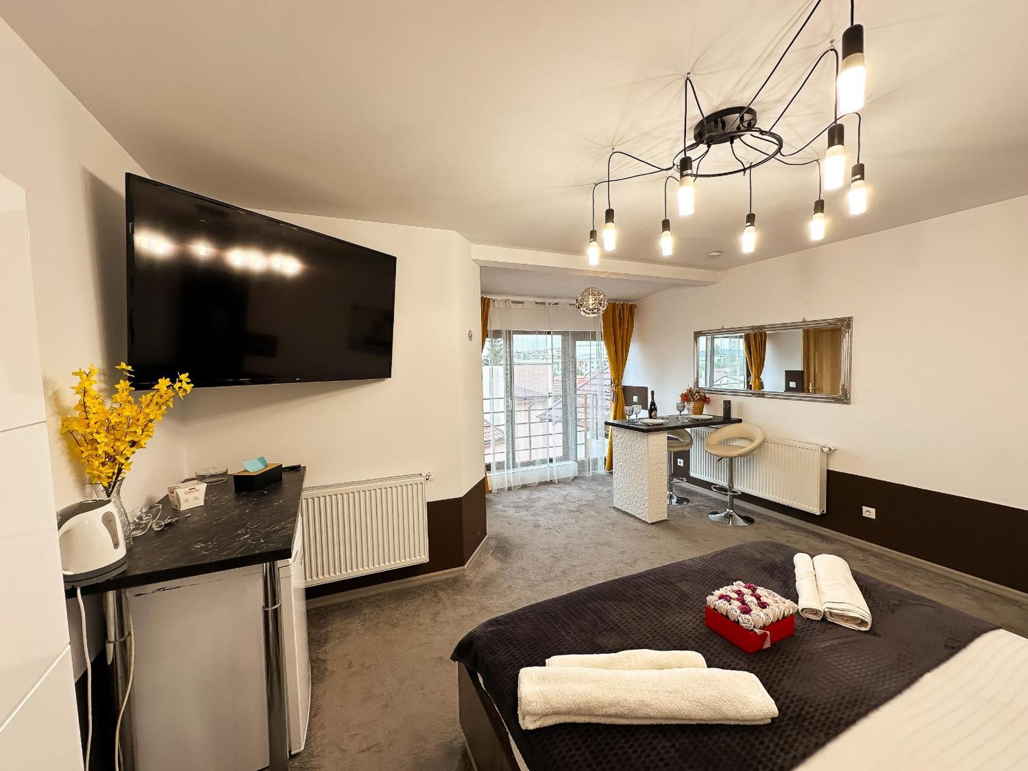 The Royal - Studio With Balcony & Panoramic View Craiova Dış mekan fotoğraf